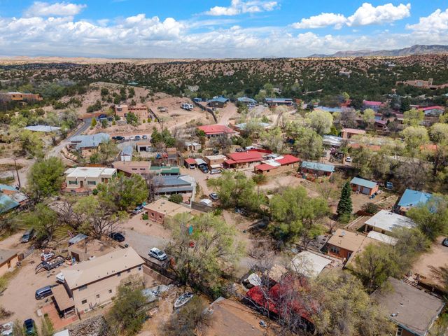 2-B Camino Las Cuatas, Santa Fe, NM 87506