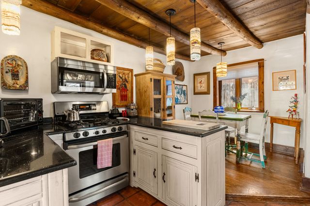 2-B Camino Las Cuatas, Santa Fe, NM 87506