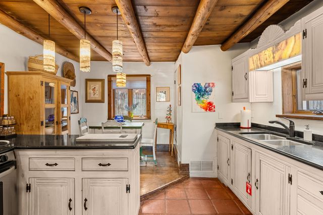 2-B Camino Las Cuatas, Santa Fe, NM 87506