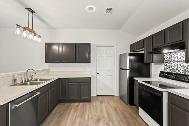 826 Savage Drive, Denton, TX 76207