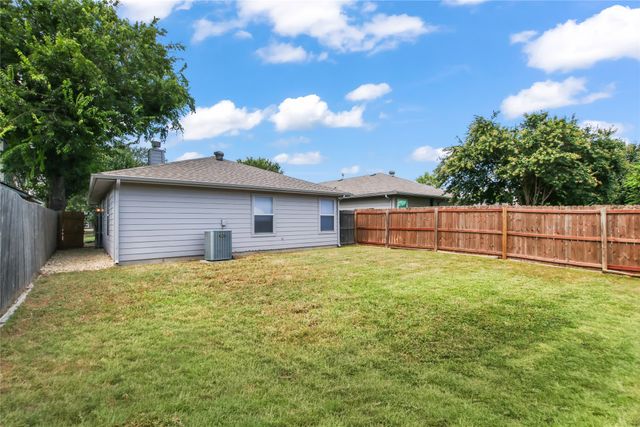 826 Savage Drive, Denton, TX 76207