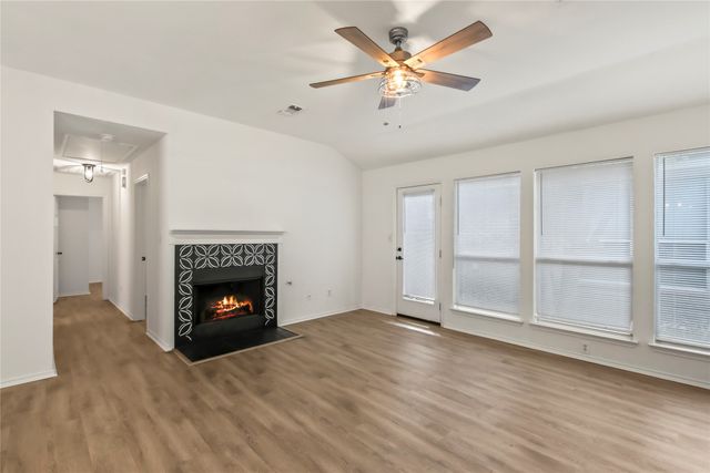 826 Savage Drive, Denton, TX 76207