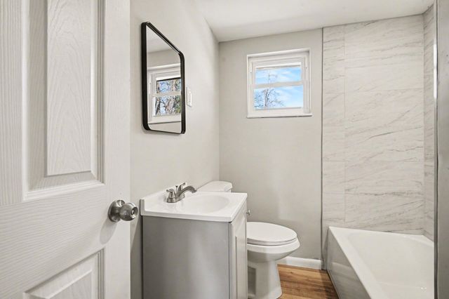 32 Julia Avenue, Florence, KY 41042