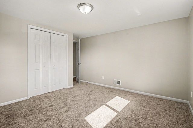 32 Julia Avenue, Florence, KY 41042