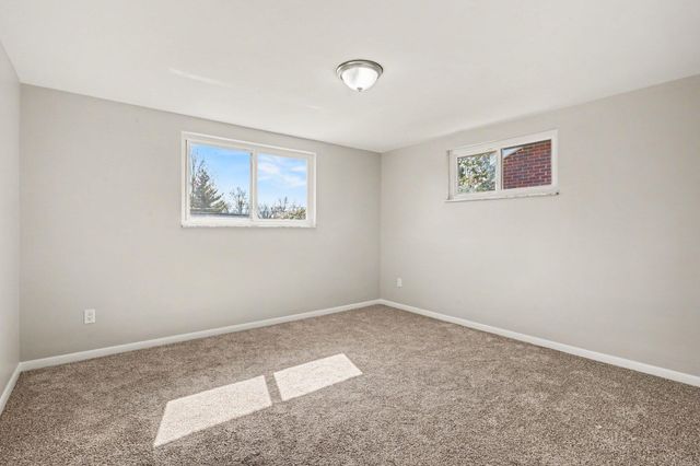 32 Julia Avenue, Florence, KY 41042