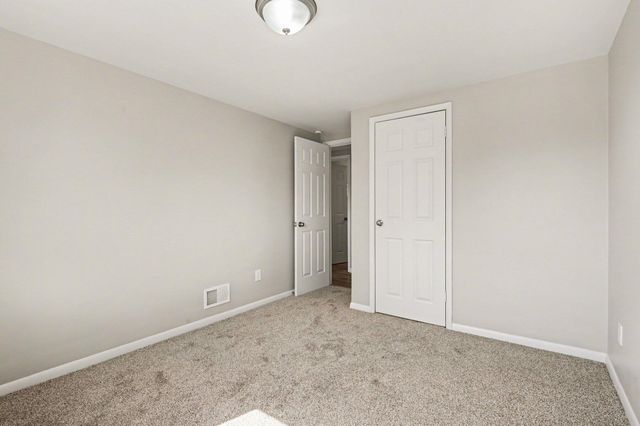 32 Julia Avenue, Florence, KY 41042