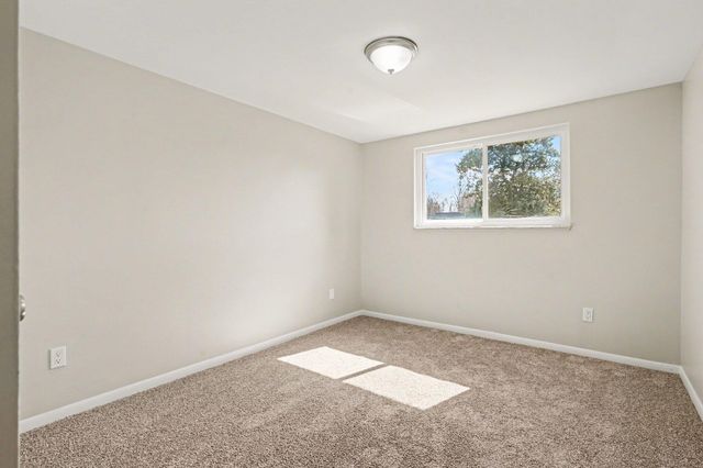 32 Julia Avenue, Florence, KY 41042