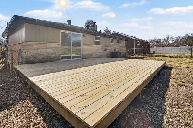 32 Julia Avenue, Florence, KY 41042