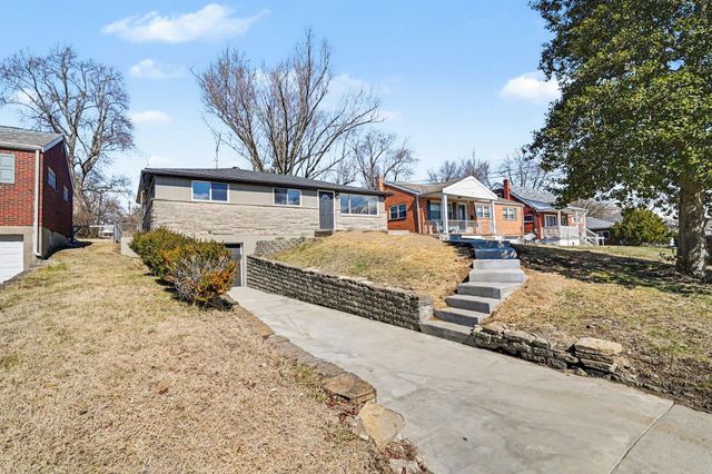 32 Julia Avenue, Florence, KY 41042