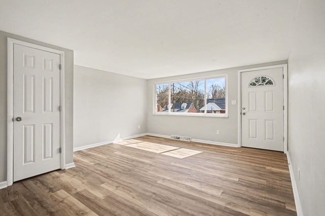 32 Julia Avenue, Florence, KY 41042