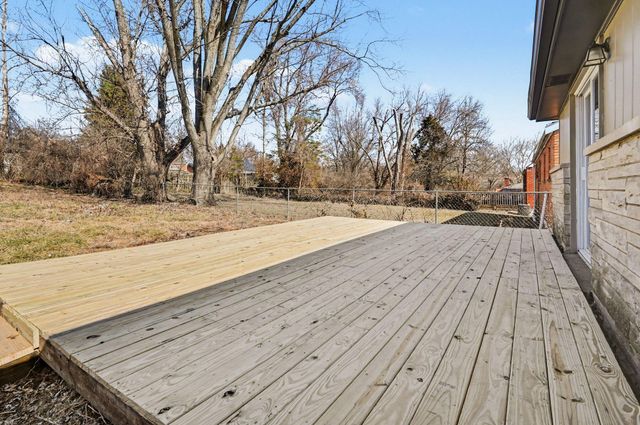 32 Julia Avenue, Florence, KY 41042