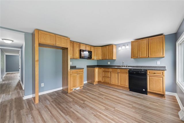 690 Brownstown Rd, North Huntingdon, PA 15647