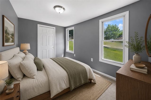 690 Brownstown Rd, North Huntingdon, PA 15647