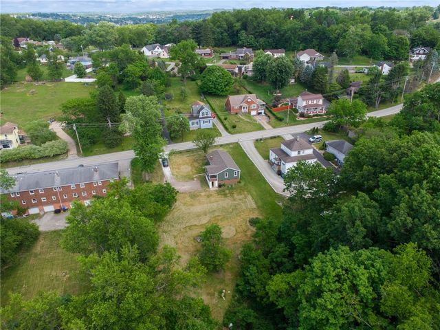 690 Brownstown Rd, North Huntingdon, PA 15647