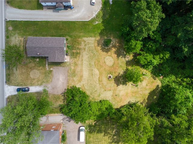 690 Brownstown Rd, North Huntingdon, PA 15647