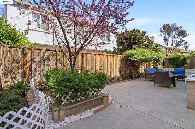 672 672 Greylyn Dr, San Ramon, CA 94583