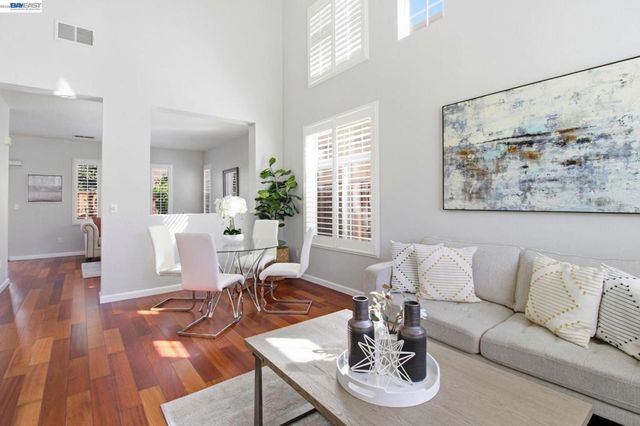 672 672 Greylyn Dr, San Ramon, CA 94583