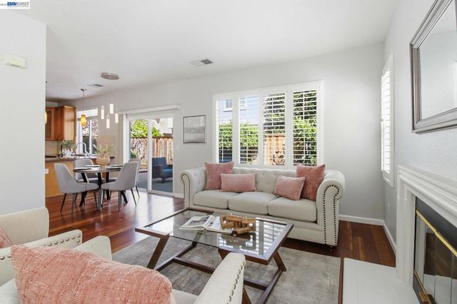 672 672 Greylyn Dr, San Ramon, CA 94583