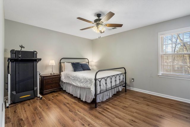 2447 BIRCHTREE DR, Germantown, TN 38138