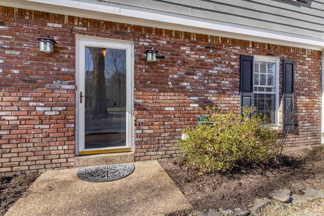 2447 BIRCHTREE DR, Germantown, TN 38138