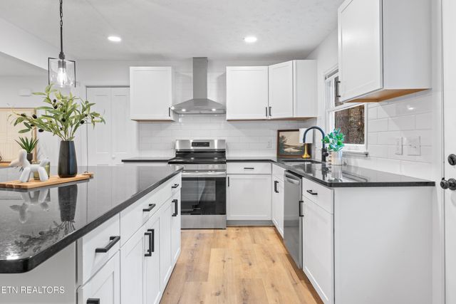 9003 Tedford Lane, Knoxville, TN 37922