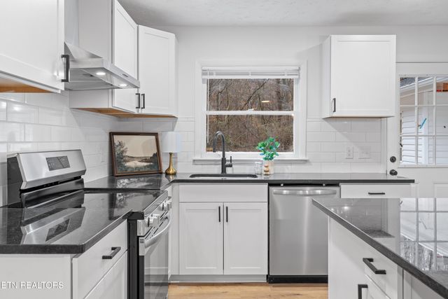 9003 Tedford Lane, Knoxville, TN 37922