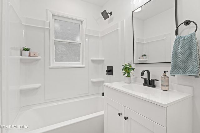 9003 Tedford Lane, Knoxville, TN 37922