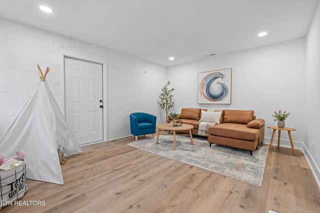 9003 Tedford Lane, Knoxville, TN 37922