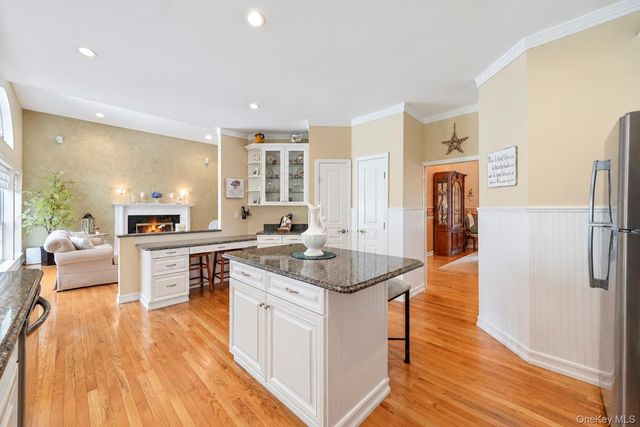 7 Wood Hollow Drive, Westhampton, NY 11977