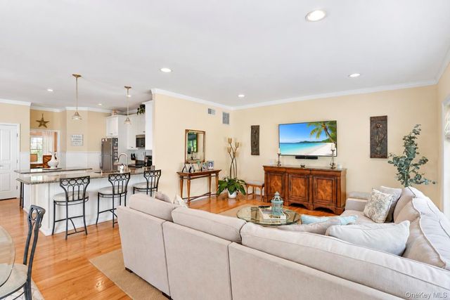 7 Wood Hollow Drive, Westhampton, NY 11977