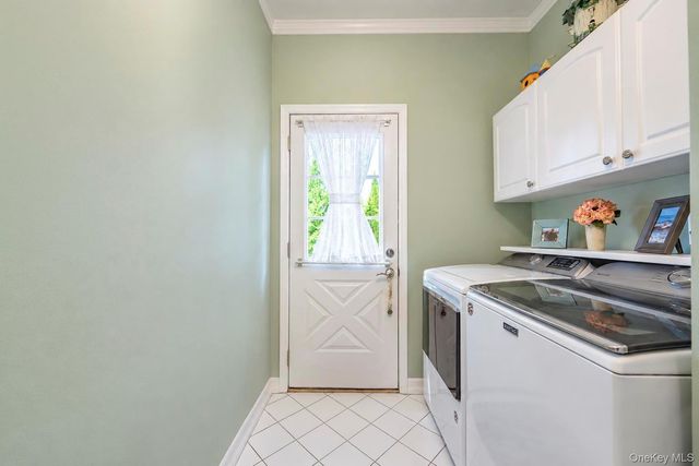 7 Wood Hollow Drive, Westhampton, NY 11977