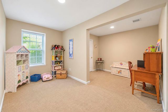 7 Wood Hollow Drive, Westhampton, NY 11977