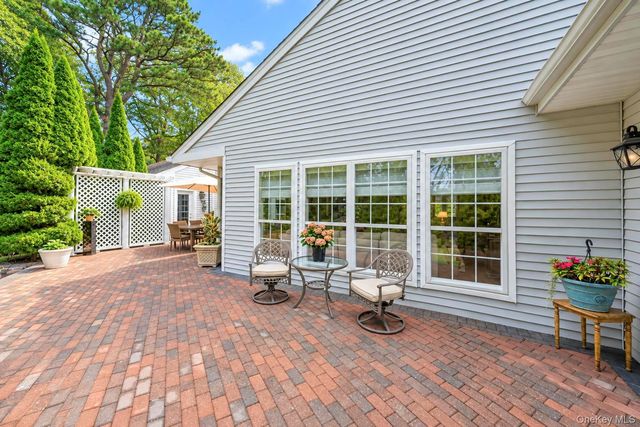 7 Wood Hollow Drive, Westhampton, NY 11977