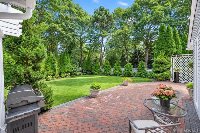 7 Wood Hollow Drive, Westhampton, NY 11977