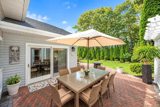 7 Wood Hollow Drive, Westhampton, NY 11977
