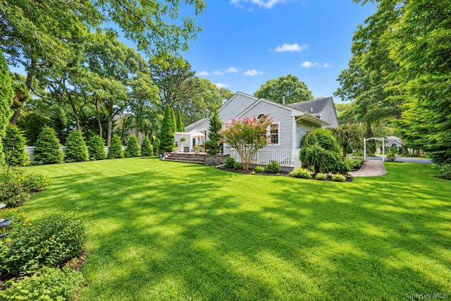 7 Wood Hollow Drive, Westhampton, NY 11977