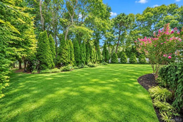 7 Wood Hollow Drive, Westhampton, NY 11977
