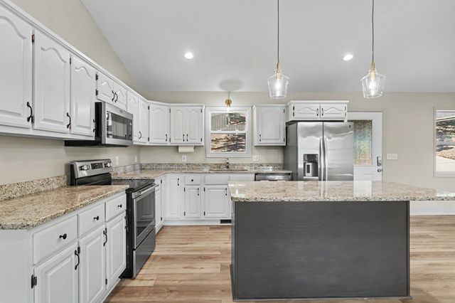 456 Deaver Cove Road, Blairsville, GA 30512