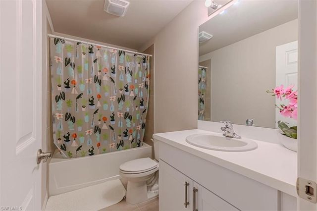 15457 Wildflower CIR, Naples, FL 34119