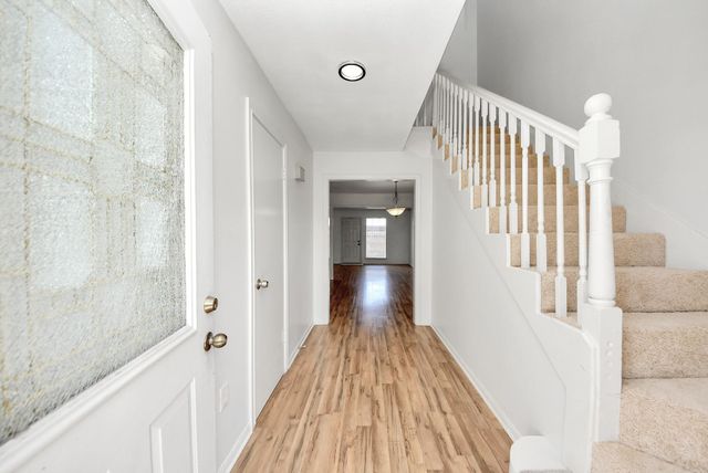 17105 Beaver Springs Dr Drive 9, Houston, TX 77090