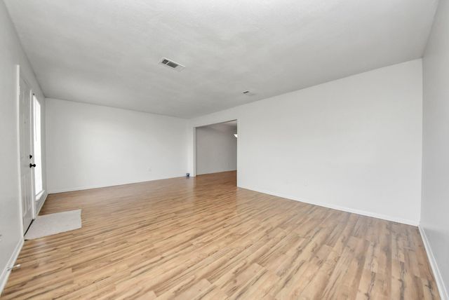 17105 Beaver Springs Dr Drive 9, Houston, TX 77090