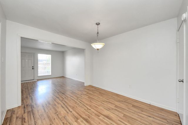 17105 Beaver Springs Dr Drive 9, Houston, TX 77090