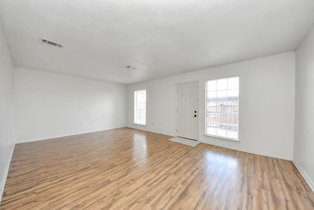 17105 Beaver Springs Dr Drive 9, Houston, TX 77090