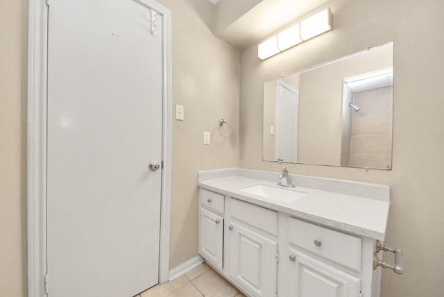 17105 Beaver Springs Dr Drive 9, Houston, TX 77090
