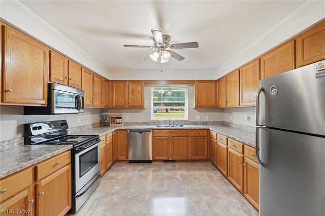6343 Youngstown Hubbard Road, Hubbard, OH 44425