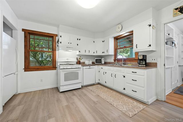 425 Maple Lane, Southold, NY 11971