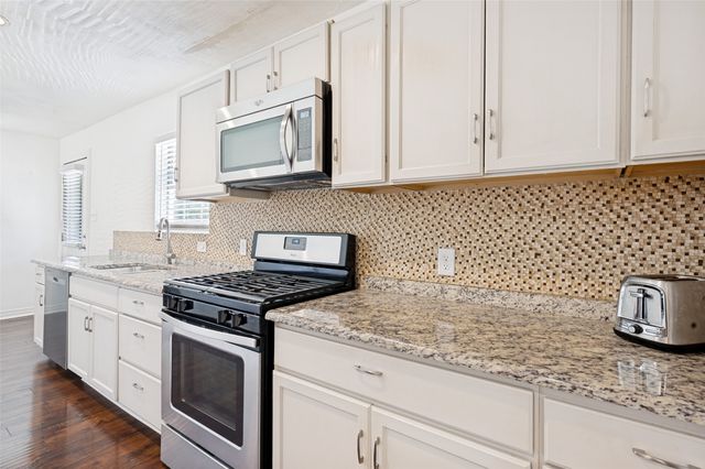 2640 Brandywine Drive, Farmers Branch, TX 75234