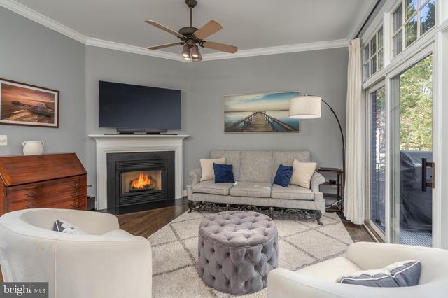 7486 CARRIAGE HILLS DR, Mclean, VA 22102