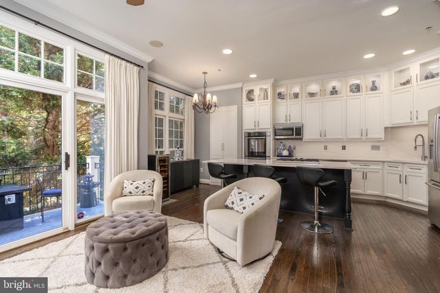 7486 CARRIAGE HILLS DR, Mclean, VA 22102