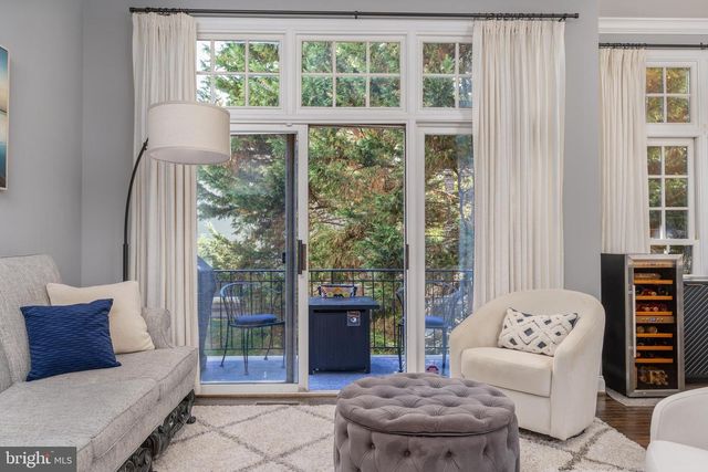 7486 CARRIAGE HILLS DR, Mclean, VA 22102